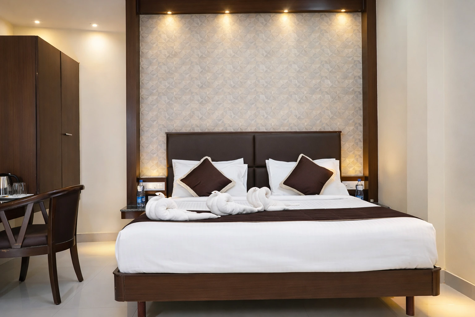 deluxe room near tirunelveli bus stand